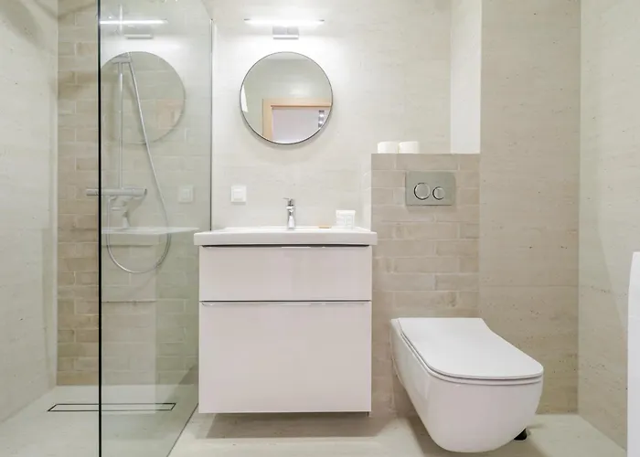 Silesia Royal By Bookinghost